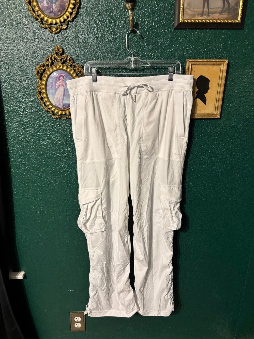 Lululemon Dance Studio Relaxed-Fit Mid-Rise Cargo Pant Sz XL White